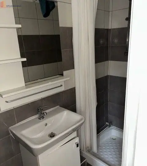 Studio meublé 14m² Nîmes centre - Meublé, quartier Richelieu - Photo 11