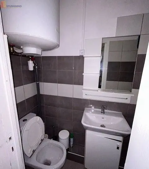 Studio meublé 14m² Nîmes centre - Meublé, quartier Richelieu - Photo 8