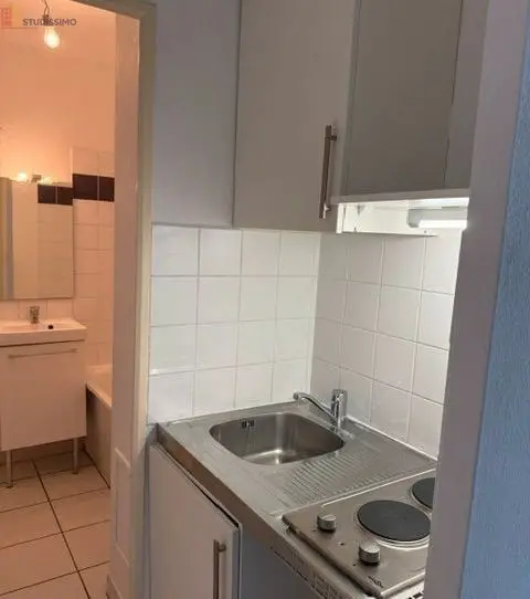 Studio 22m² Nîmes centre - Calme, 1er étage - Photo 1