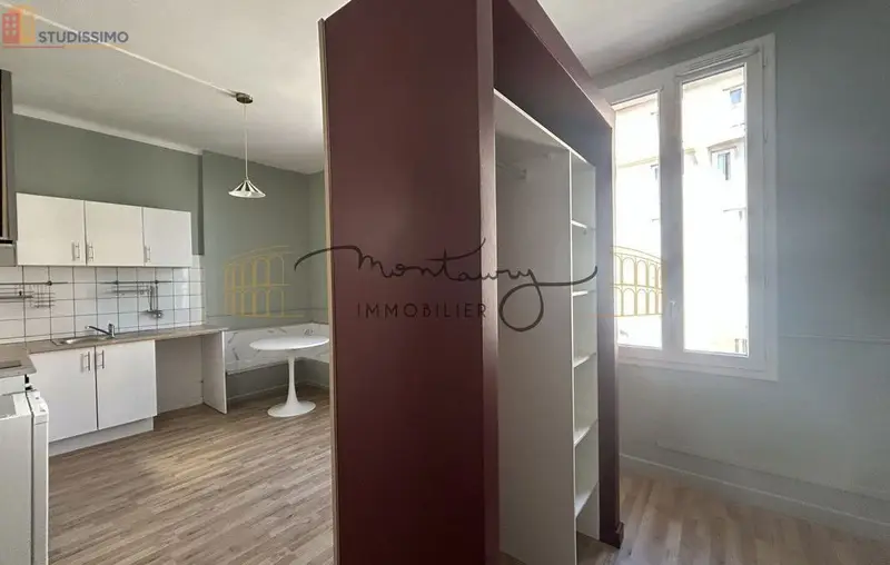 Studio 25m² Nîmes centre - 1er étage, lumineux - Photo 9