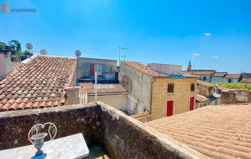 Studio meublé 24m² Sommières centre - 4e étage, lumineux - Photo 1