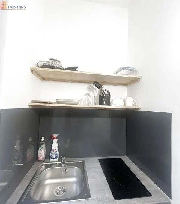 Studio meublé 17m² Nîmes - Meublé, DPE D - Photo 3