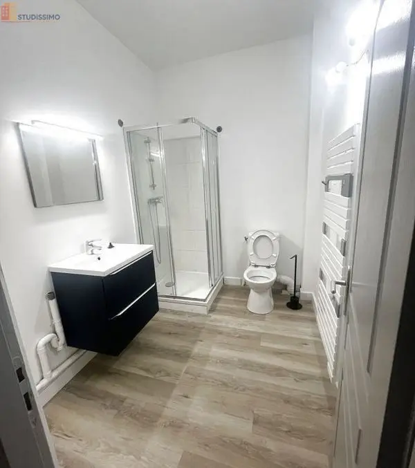 Studio meublé 17m² Nîmes - Meublé, DPE D - Photo 2