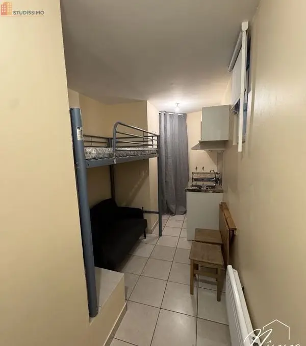 Studio 9m² Nîmes 30900 - Meublé, DPE D - Photo 1