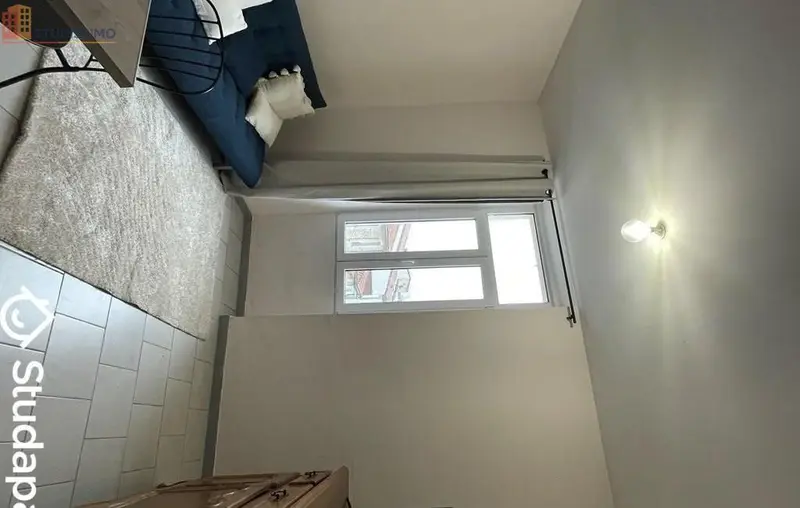 Studio meublé 10m² Nîmes 30900 - Lumineux, 2e étage - Photo 1