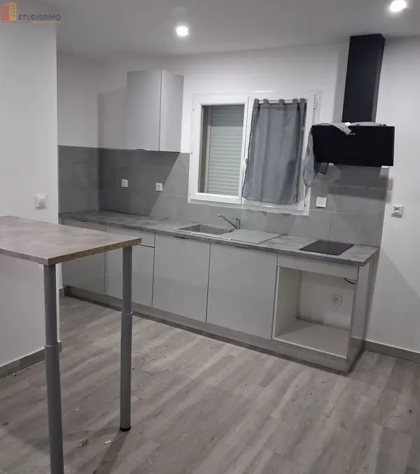 Studio 40m² Saint-Martin-de-Valgalgues - Garage - Photo 3