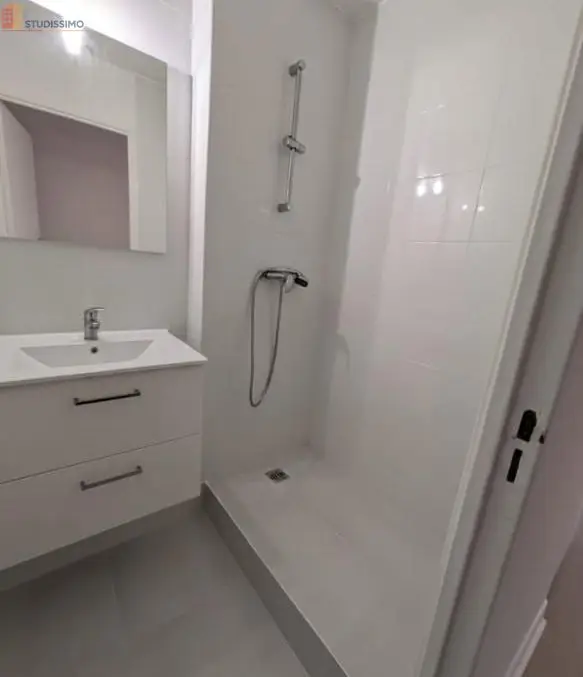 Studio 23m² Nîmes - DPE D - Photo 2