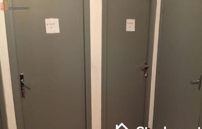 Studio 70m² Nîmes 30900 - Meublé, 5e étage - Photo 2