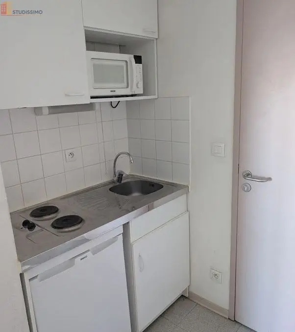 Studio meublé 20m² Nîmes 30900 - Calme, sécurisé - Photo 1