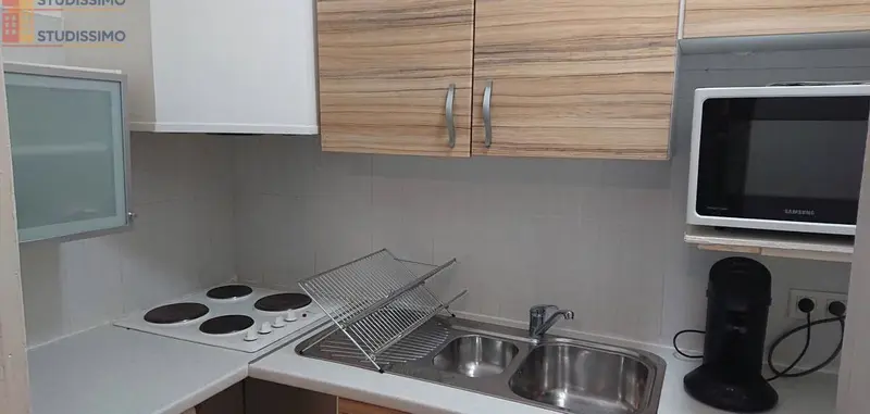 Studio meublé 28m² Saint-Gilles 30800 - Meublé, DPE D - Photo 5