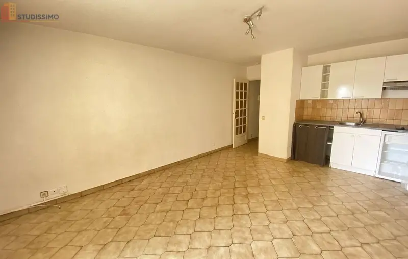 Studio 26m² Nîmes 30900 - DPE C, 1er étage - Photo 6