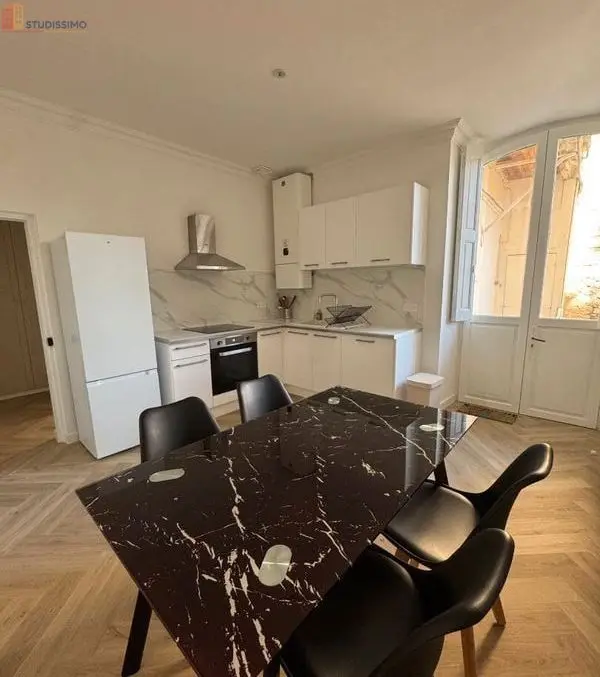 Studio 47m² Nîmes - lumineux, proche centre-ville - Photo 1