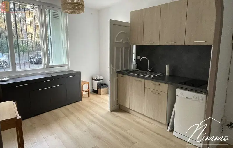 Studio meublé 35m² Nîmes 30900 - Meublé, DPE D - Photo 9