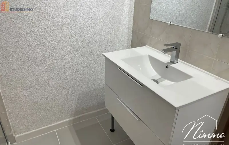 Studio meublé 35m² Nîmes 30900 - Meublé, DPE D - Photo 7