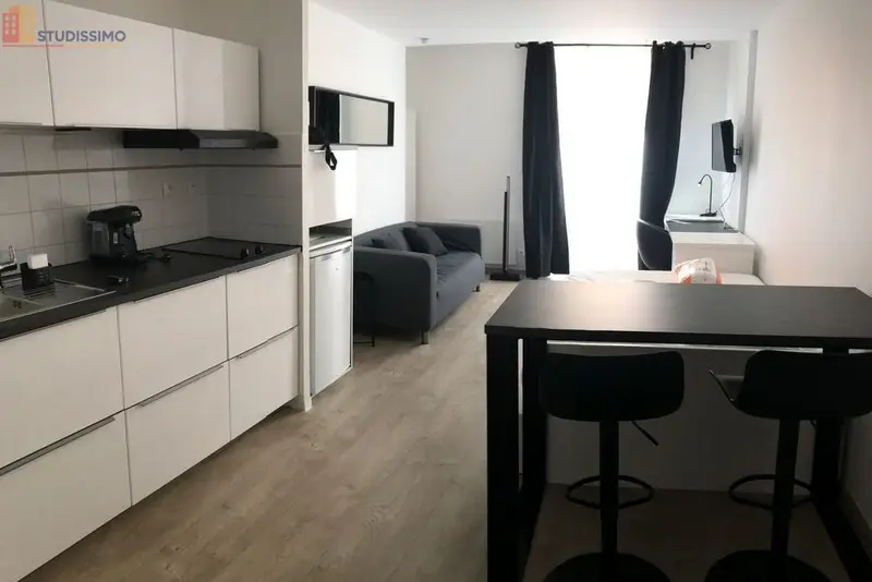 Studio meublé 26m² Nîmes centre-ville - Calme, lumineux - Photo 5