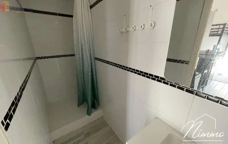 Studio meublé 22m² Nîmes centre - Meublé, 2e étage - Photo 17