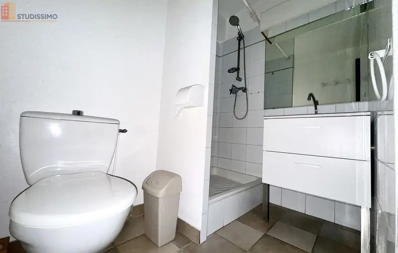 Studio 35m² Nîmes 30000 - Meublé, étage élevé - Photo 18