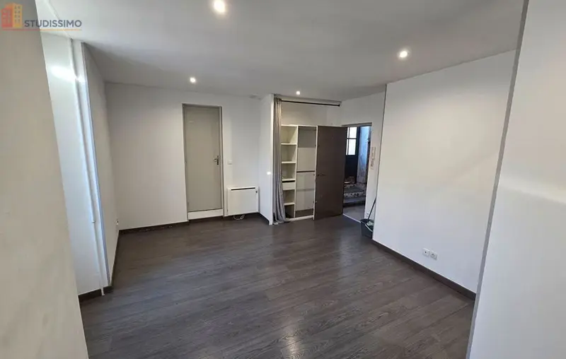 Studio 24m² Nîmes centre - Calme, lumineux - Photo 9