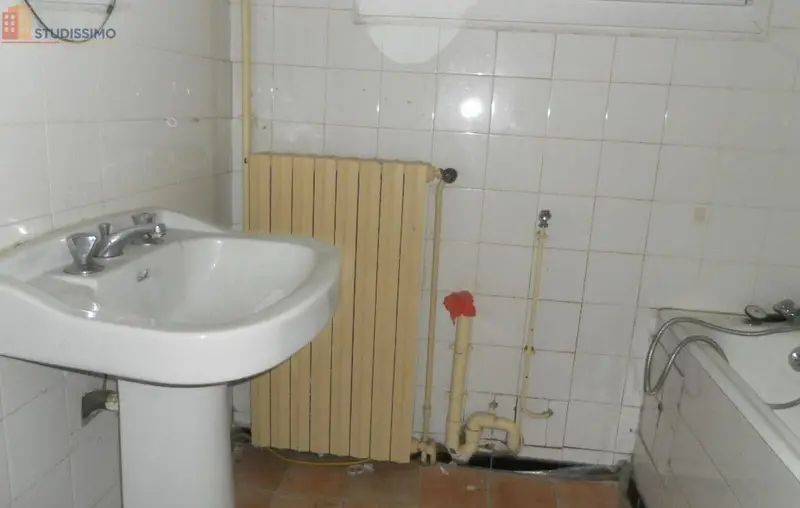 Studio meublé 15m² Alès 30100 - Meublé, 1er étage - Photo 4