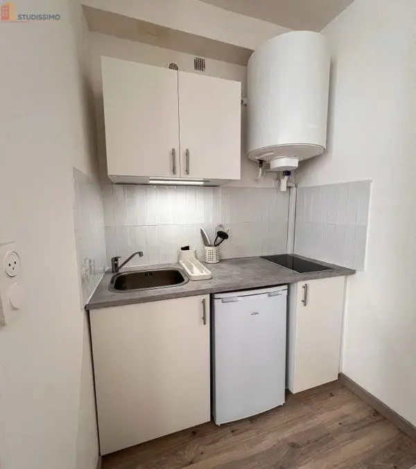 Studio meublé 20m² Nîmes centre - Rénové, lumineux - Photo 3