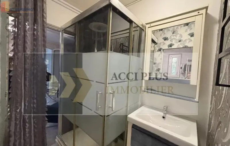Studio meublé 26m² Nîmes centre - Meublé, DPE C - Photo 2