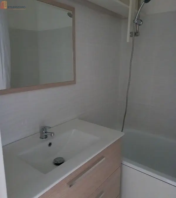 Studio 27m² Nîmes 30900 - Photo 2