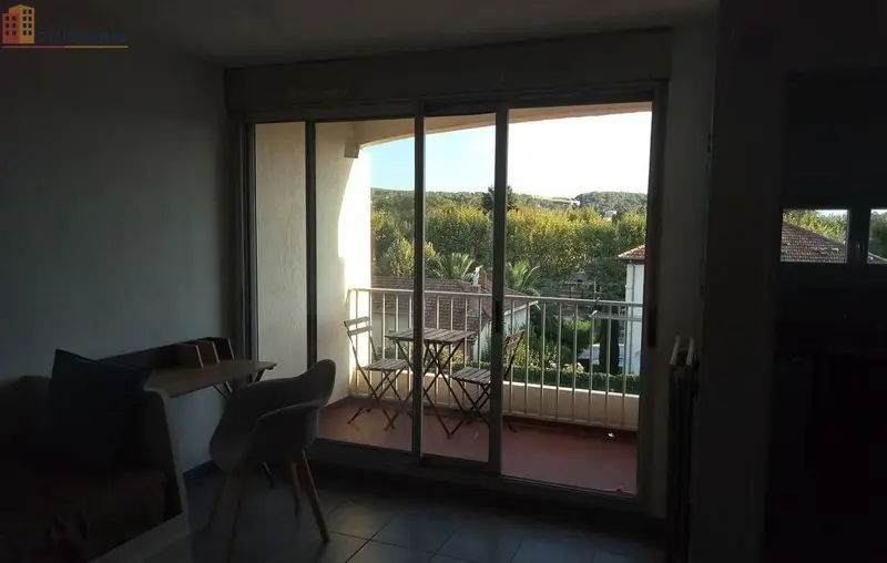 Studio meublé 27m² Bagnols-sur-Cèze - Meublé, 3e étage - Photo 2