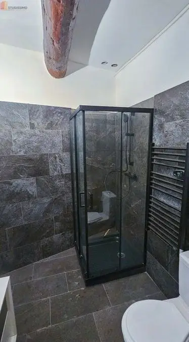 Studio 28m² Nîmes centre - Rénové, cour sécurisée - Photo 2