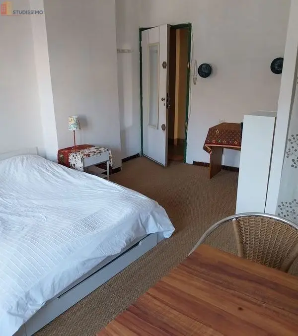 Studio meublé 25m² Nîmes centre-ville - Lumineux - Photo 1