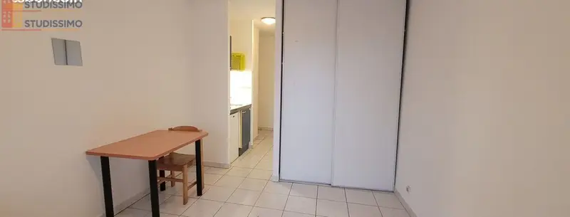 Studio 20m² Nîmes centre - Lumineux, proche commodités - Photo 4