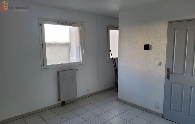 Studio 28m² Nîmes 30900 - Photo 3