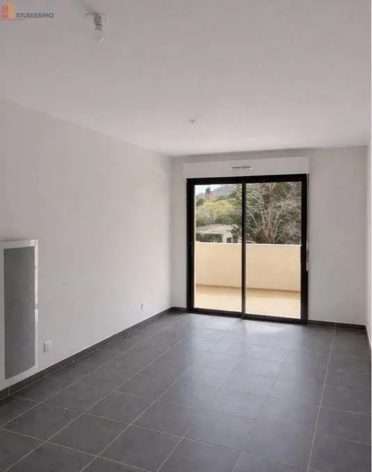 Studio 27m² Nîmes 30000 - DPE B - Photo 2