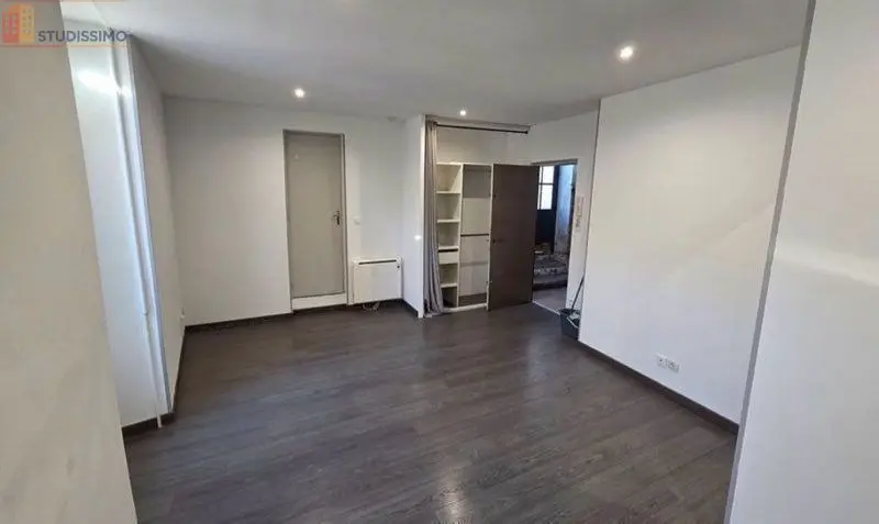 Studio 24m² Nîmes centre-ville - Photo 1