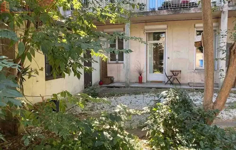 Studio meublé 45m² Toulouse 31400 - Murs en briques, galets - Photo 13