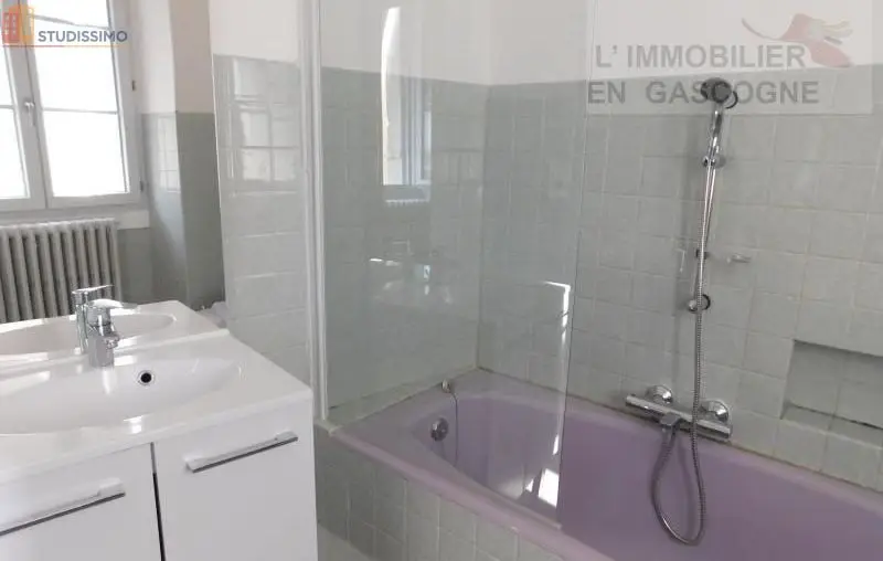 Studio meublé 24m² Auch - Meublé, DPE C - Photo 2