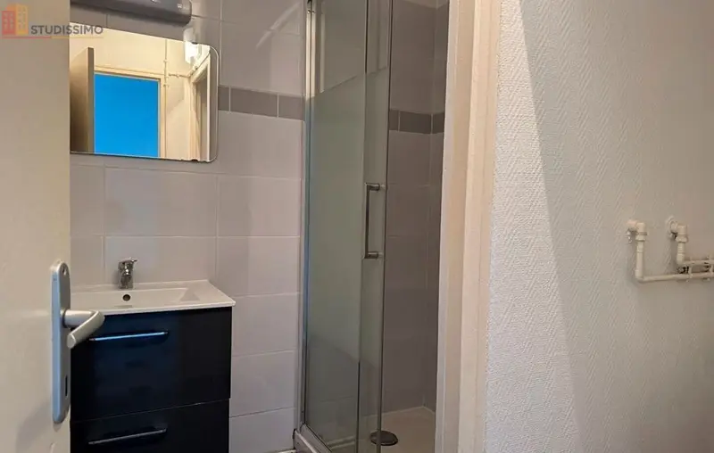 Studio 23m² Bordeaux centre - calme, lumineux - Photo 3