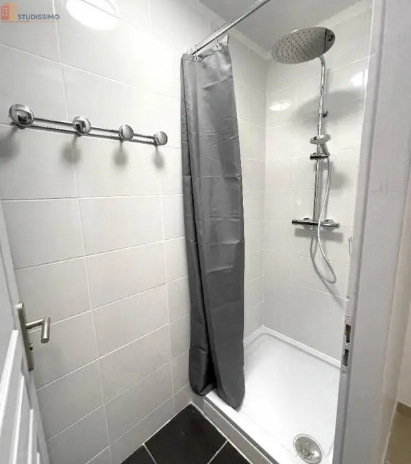 Studio meublé 12m² Mérignac - Calme, proche commodités - Photo 4