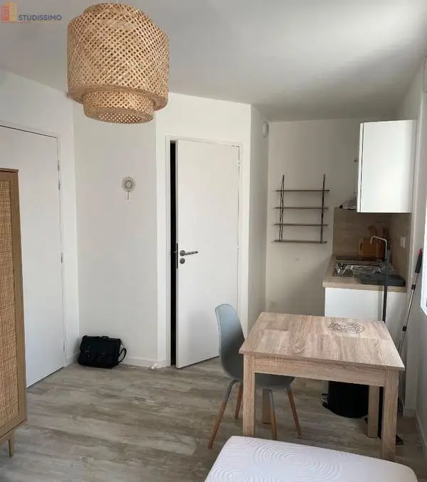 Studio meublé 17m² Rennes 35000 - Meublé, 1er étage - Photo 4