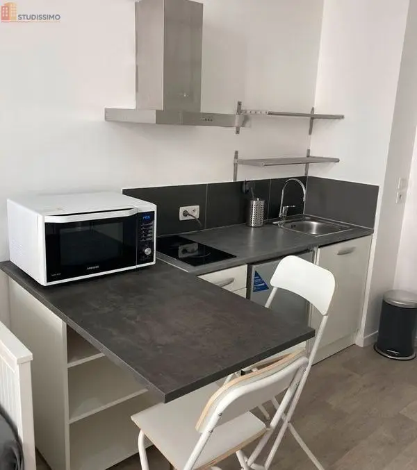 Studio meublé 20m² Libourne centre - Meublé, proche commodités - Photo 2