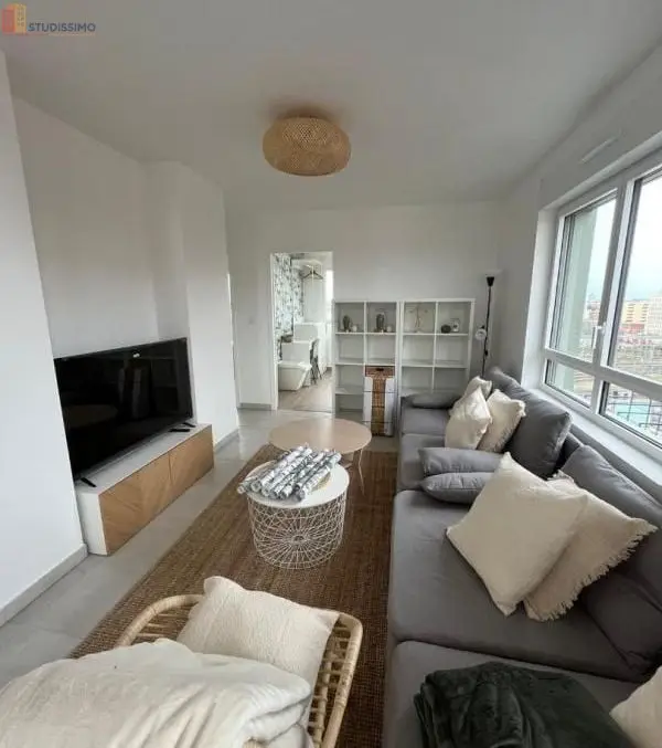 Studio meublé 9m² Bordeaux 33800 - Lumineux, étage élevé - Photo 5