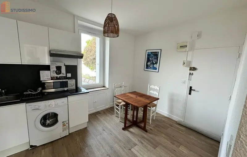 Studio meublé 25m² Rennes centre - Rénové, parking privatif - Photo 2