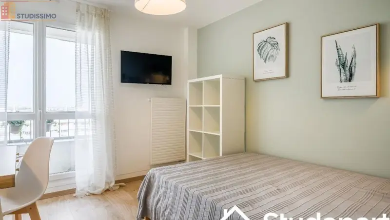 Studio meublé 11m² Bordeaux 33300 - Lumineux, en hauteur - Photo 2