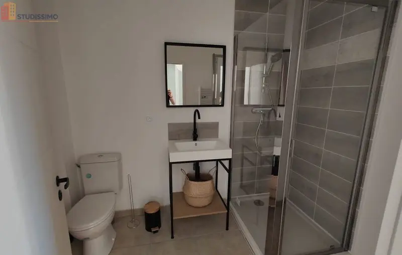 Studio meublé 32m² Saint-Savin 33920 - Meublé, 2e étage - Photo 1