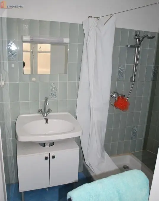 Studio meublé 24m² Fougères 35300 - Meublé, 1er étage - Photo 1