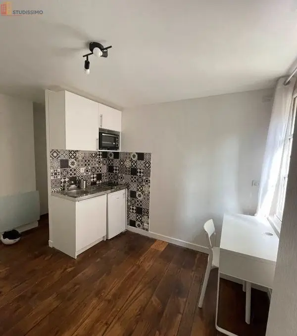 Studio meublé 15m² Rennes centre - Calme, optimisé space - Photo 4