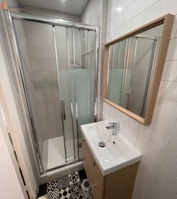 Studio meublé 15m² Rennes centre - Calme, optimisé space - Photo 2