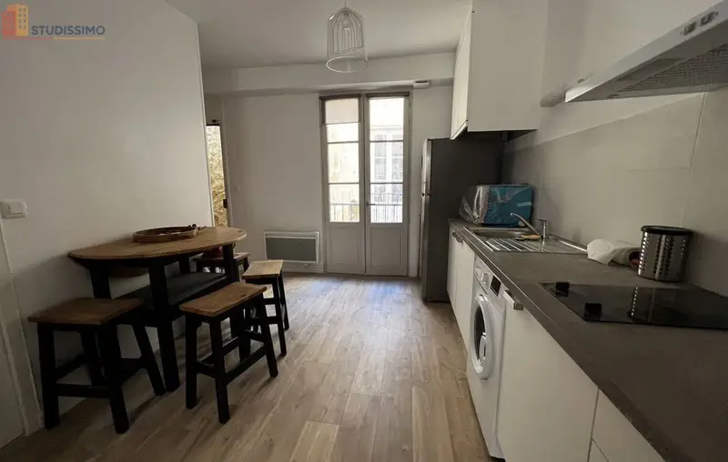 Studio meublé 40m² Bordeaux centre - Lumineux, étage 1/2 - Photo 9