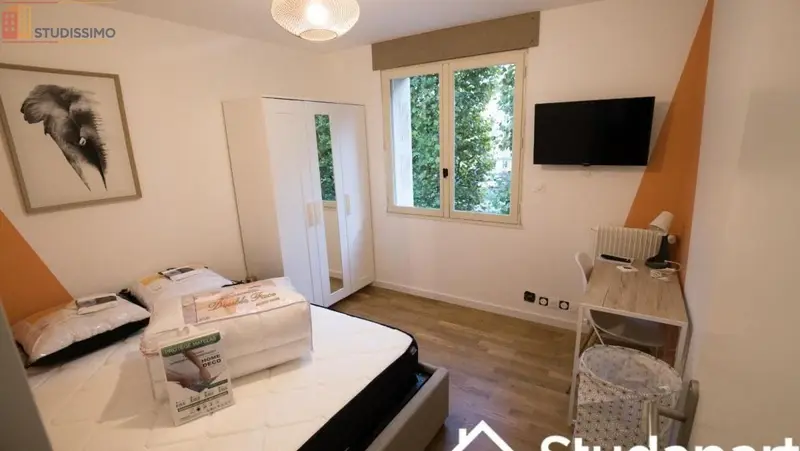 Studio meublé 9m² Rennes 35200 - Lumineux, au 1er étage - Photo 3