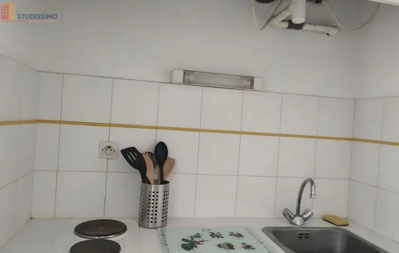 Studio meublé 25m² Bordeaux 33800 - Pour étudiant, dernier étage - Photo 1