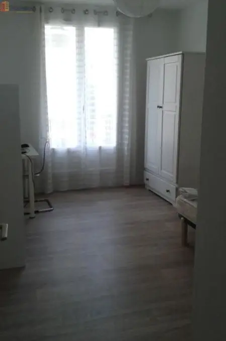 Studio meublé 11m² Rennes centre - Calme, lumineux - Photo 1